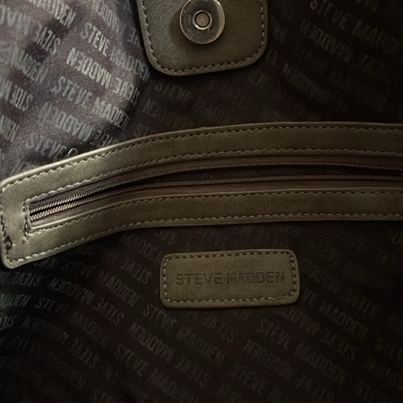 Large Steve Madden, satchel - Picture 4 of 6